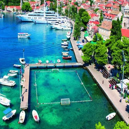 Magda- Backside 4 Cavtat